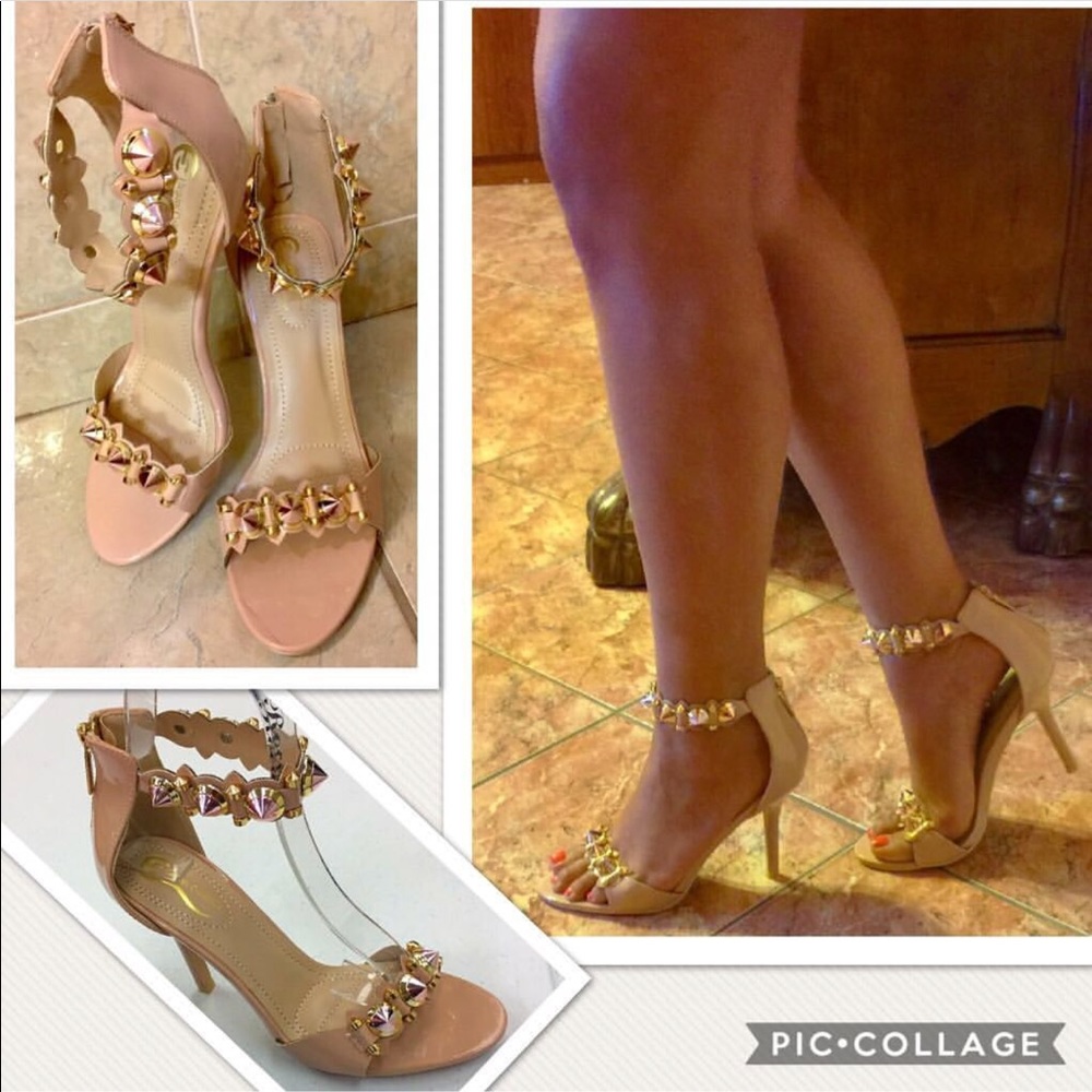 Spike shoes SOLD OUT